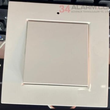 Beyaz Anahtar-Gizli Kamera